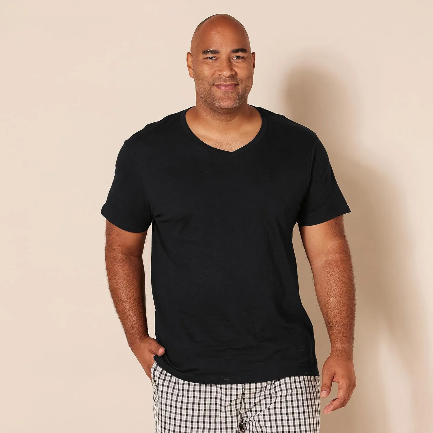 Amazon Essentials Men's V-Neck Undershirt, Breathable, Cotton, Pack of 6