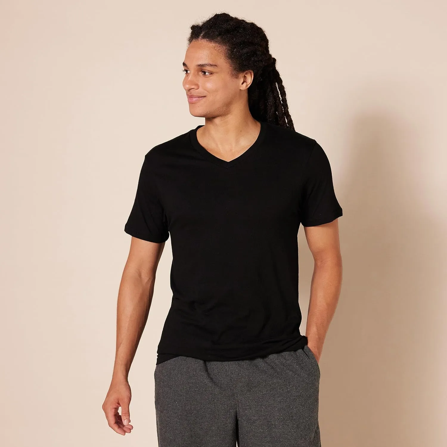 Amazon Essentials Men's V-Neck Undershirt, Breathable, Cotton, Pack of 6