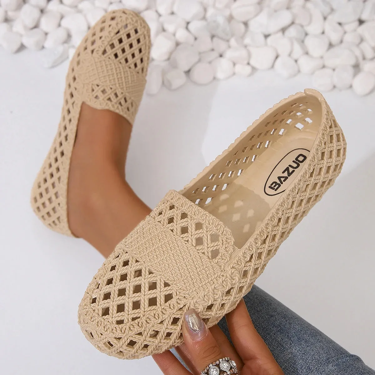 Hnzxzm 2024 Soft Bottom Beach Sandal Non-slip Comfortable Breathable Flat Round Toe Solid Color Hollow Breathable Shoes